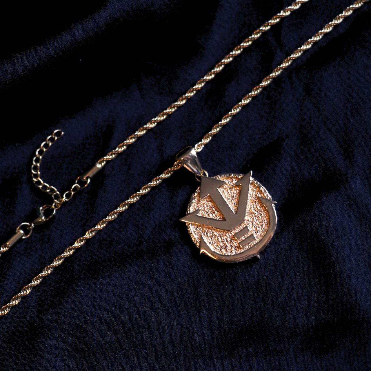 18K Vegeta's Royal Crest Pendant - NAnimerica